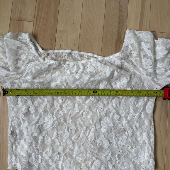 White Lace Boho Top – Off-Shoulder Romantic Flowy Blouse - Picture 4 of 8